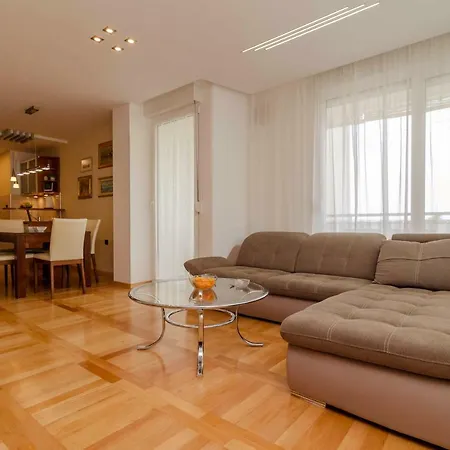 Ema Apartamento *