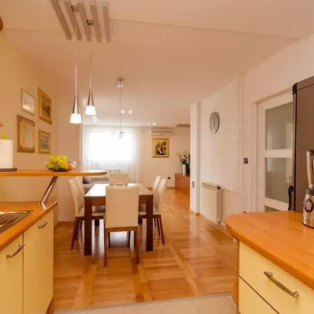 Ema Apartamento *