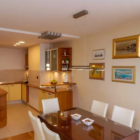 Ema Apartamento Zadar