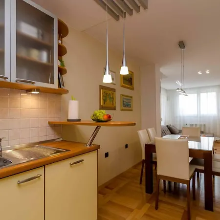 Apartamento Ema *