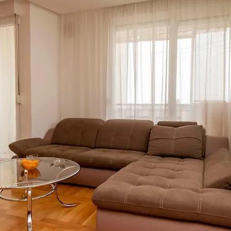 Apartamento Ema *